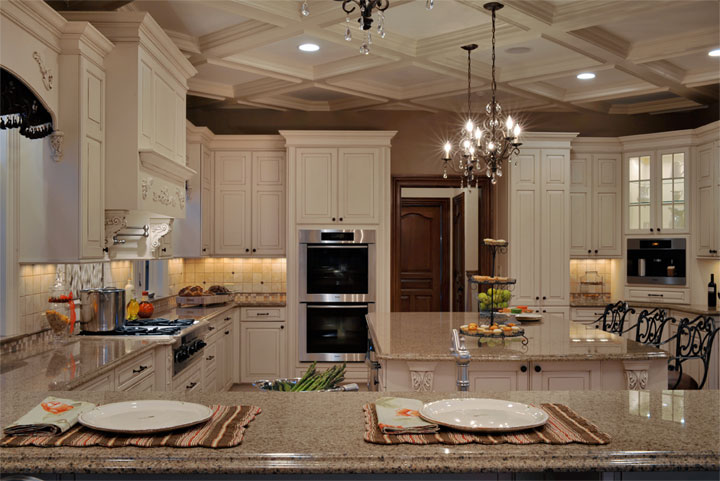 Elegant Long Island Kitchen Design For A Large Scale Room | Home Design