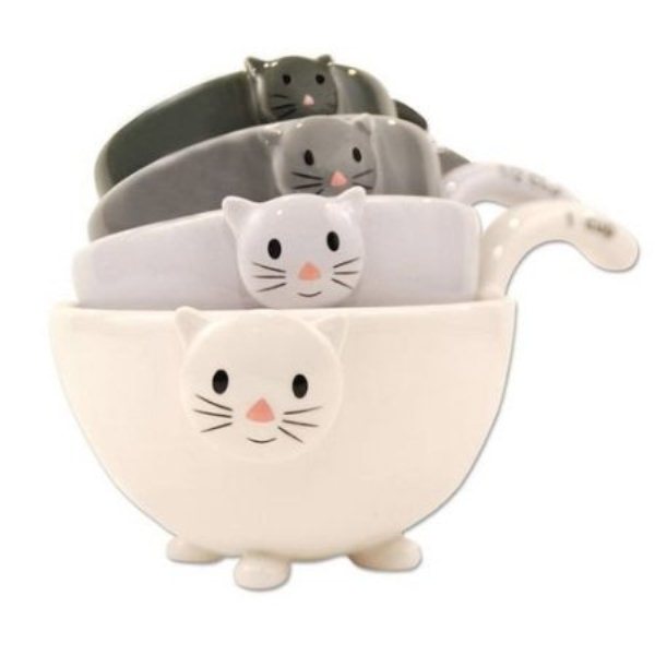 kitty measuring cups