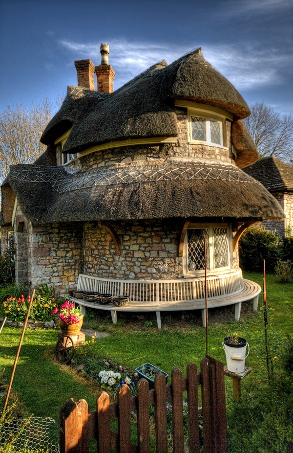 Most Beautiful Storybook Cottage Homes Smiuchin