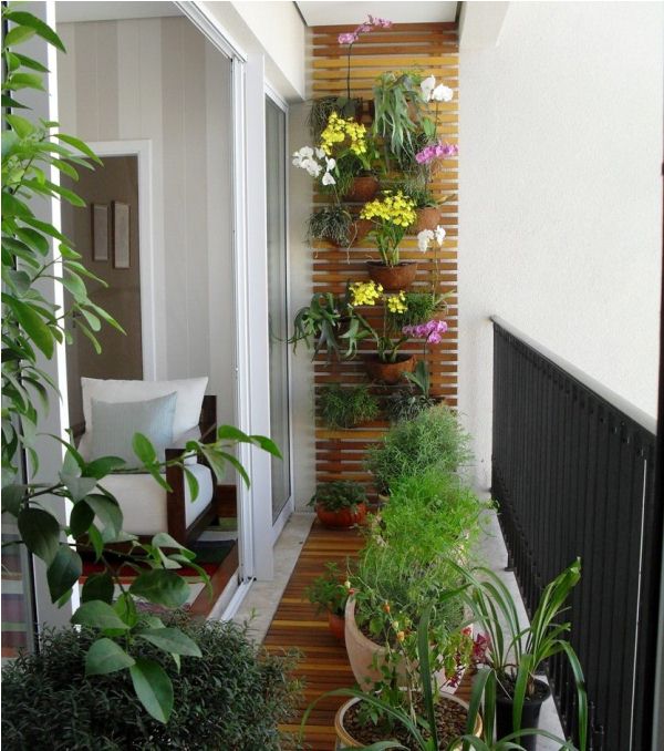 Decorating-Idea-for-small-balcony