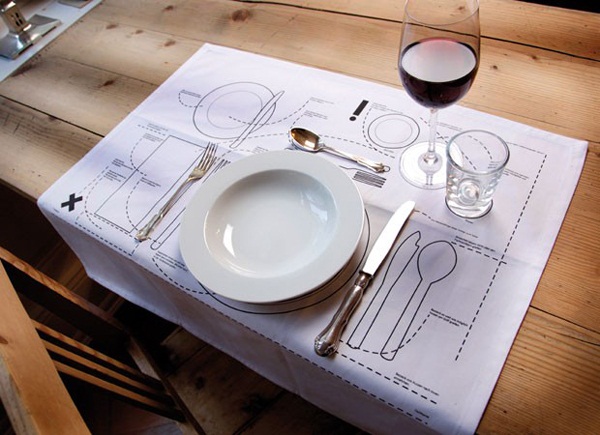 kniggerich-placemats-teach-table-etiquette
