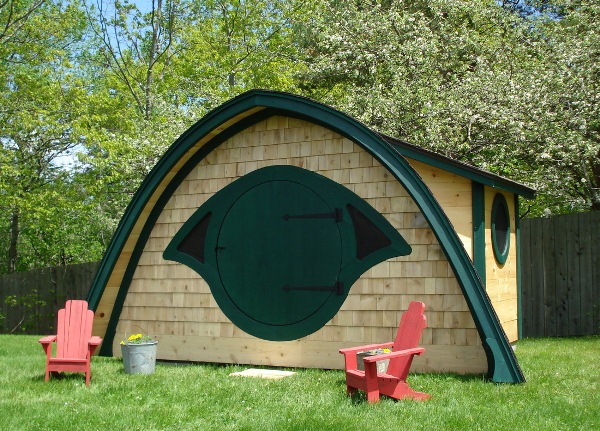 Hobbit-Holes-for-Work-or-Play-14