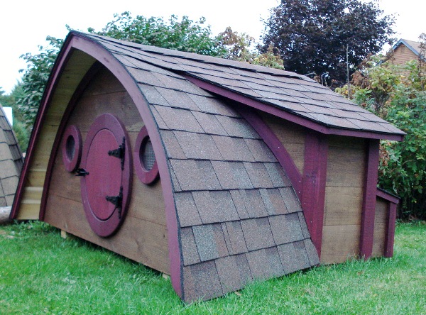 Hobbit-Holes-for-Work-or-Play-30