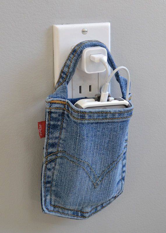 Holder-for-Charging-Cell-Phone
