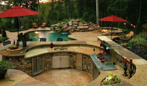 amazing-outdoor-kitchen