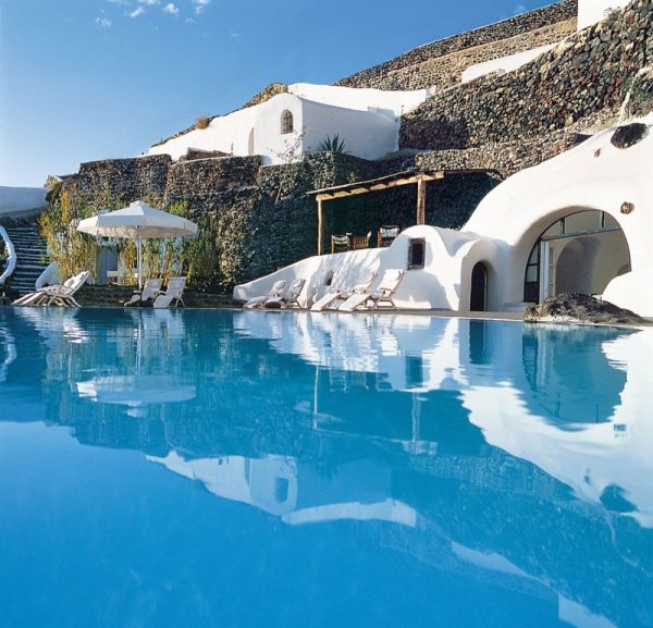 Perivolas-Oia-Santorini-Villa-1