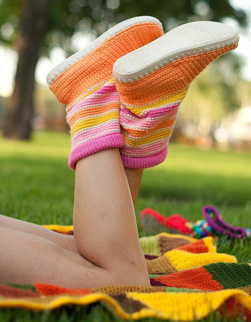 lovely-crochet-boots-2
