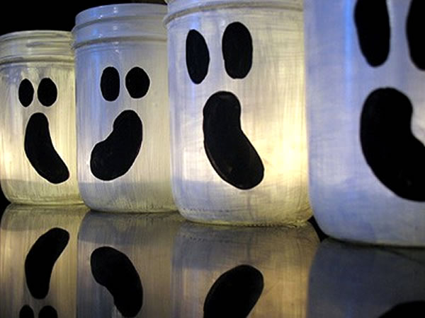 white-black-halloween-canning-jars