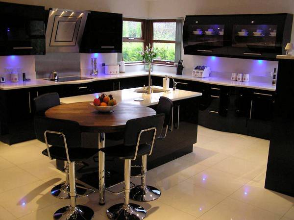 Black-Kitchen-Designs