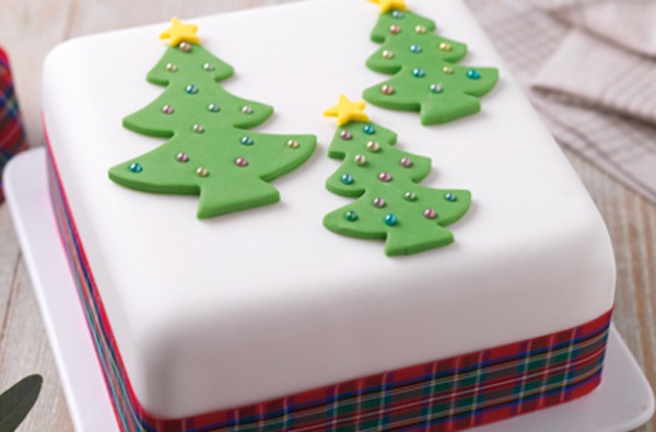 three-trees-christmas-cake-lovely