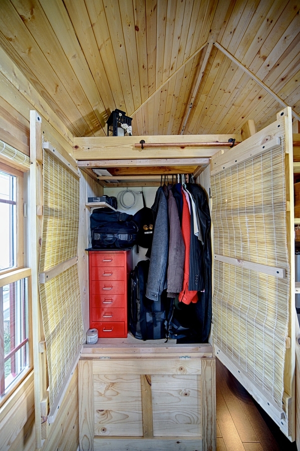 mobile-small-home-on-trailer-16