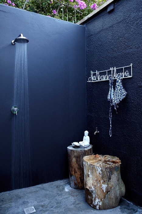 30 Outdoor Bathroom Designs