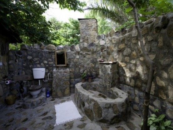 outdoor-bathroom-designs-19