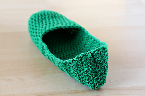 DIY-Simple-Crochet-Slippers-1