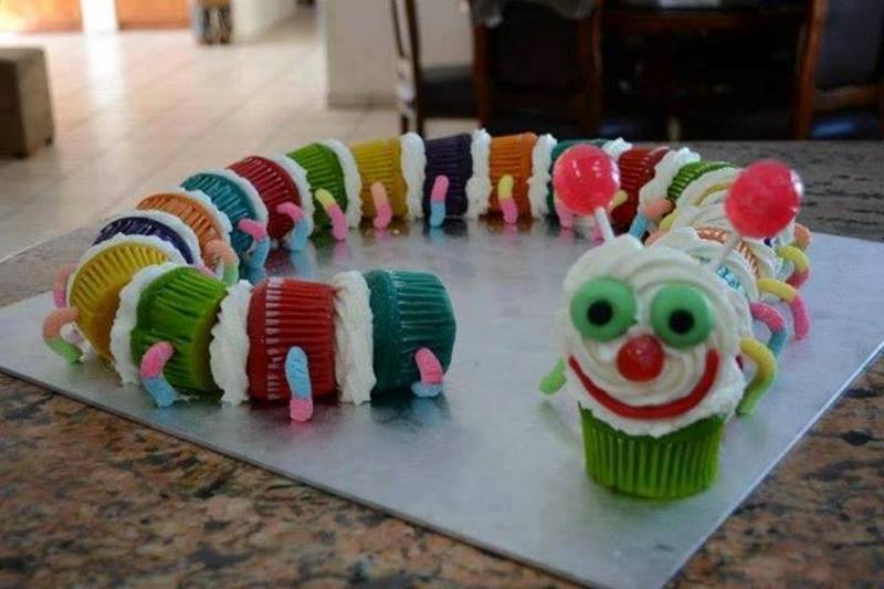 2-colorful-centipede-cupcakes