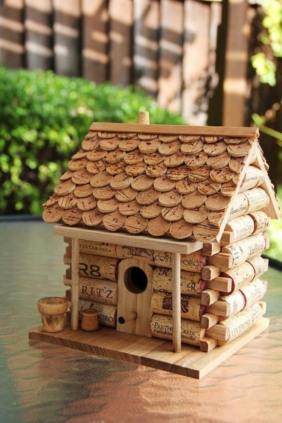 Birdhouse-cork-Cabin