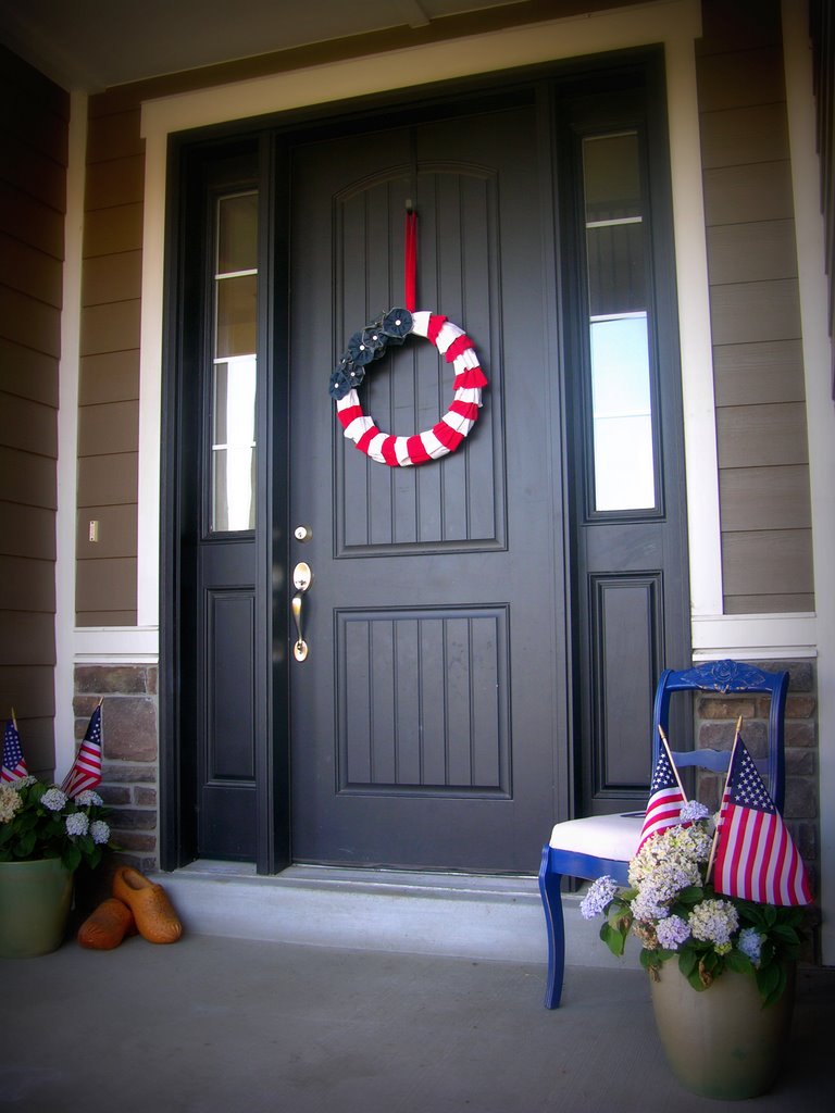 front-door-4th-july-wreath-diy
