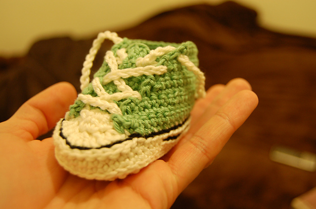 crochet-baby-converse-1