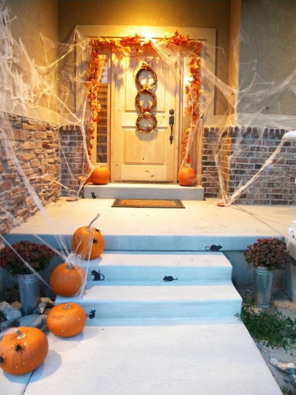 halloween-front-door-13
