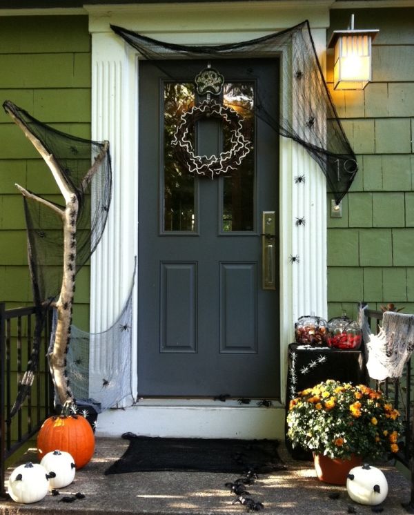 halloween-front-door-2