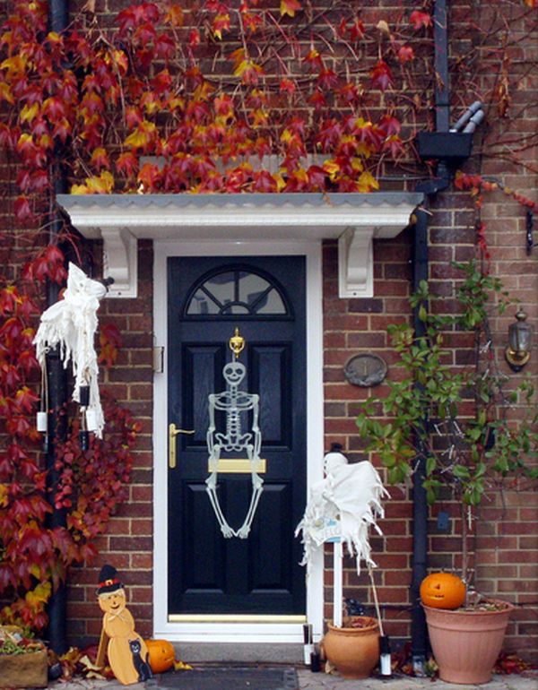 halloween-front-door-21