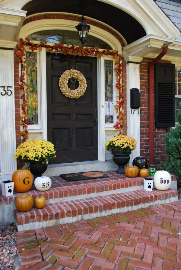 halloween-front-door-3