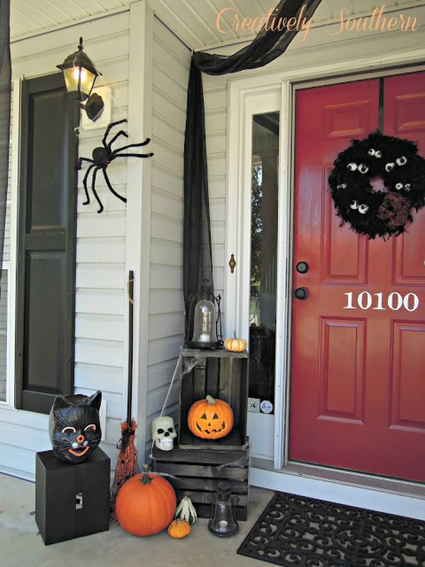halloween-front-door-32