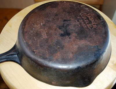 Easy-Cast-Iron-Skillet-Reconditioning-3