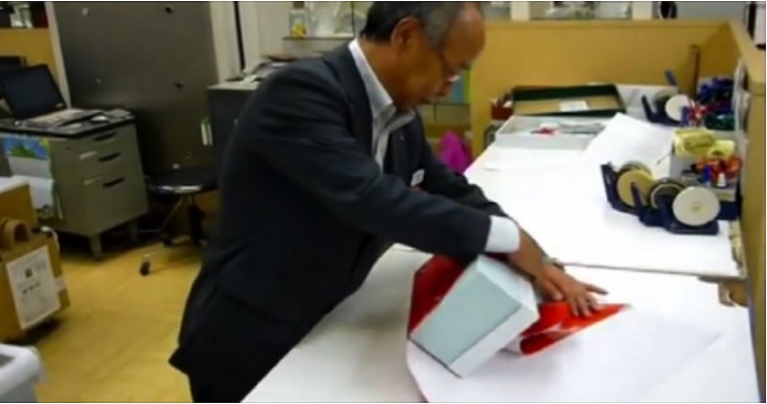 gift-wrapping-japan