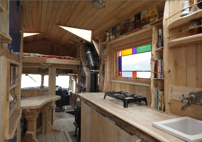 wooden-house-truck-4