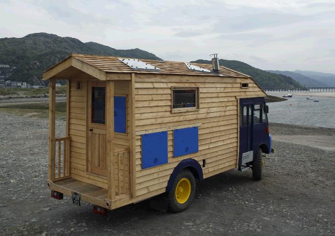 wooden-house-truck-5