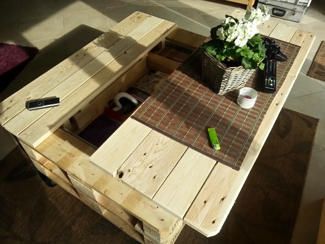 Pallet-Coffe-Table-With-Storage-3