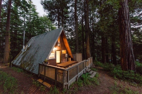 amazing-tiny-a-frame-cabin-19