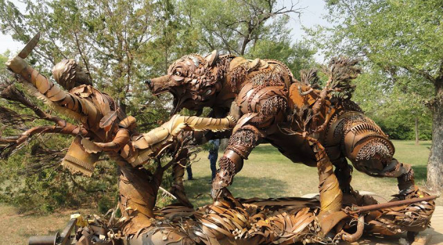 Amazing-Sculptures-Out-of-Old-Farm-Tools-27