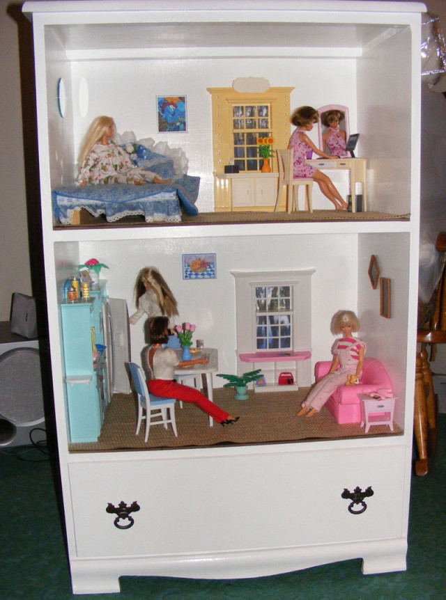 Turn-an-old-dresser-into-a-doll-house-2
