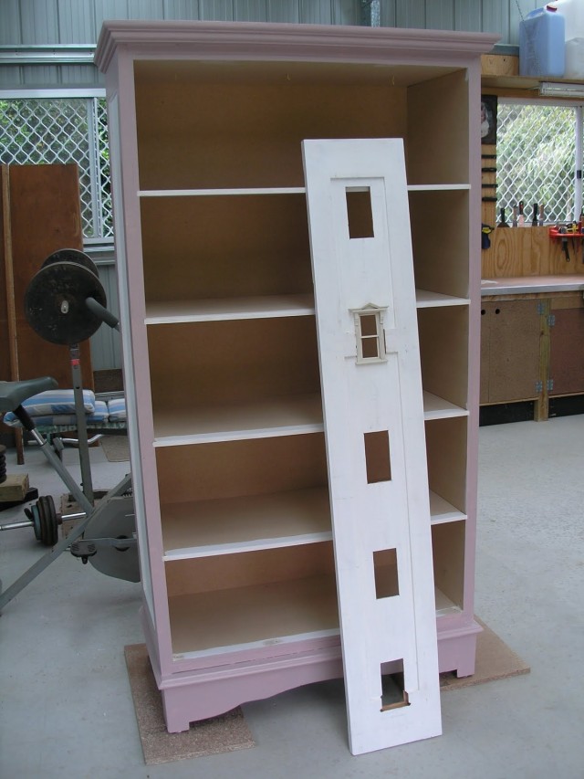 Turn-an-old-dresser-into-a-doll-house-7