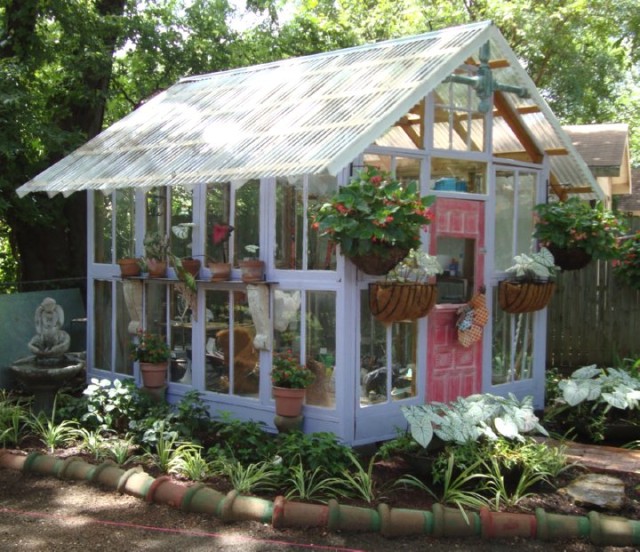 greenhouse-made-from-old-windows-4