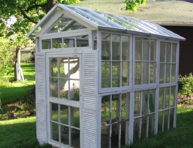 greenhouse-made-from-old-windows-5