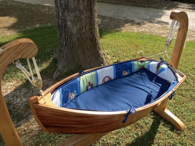 Wooden-Boat-Baby-Cradle-10