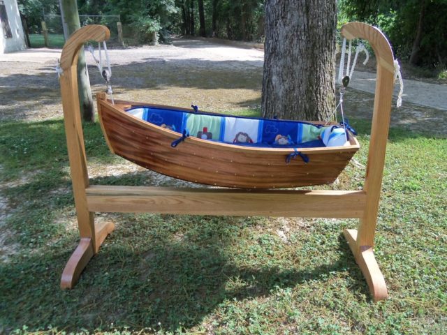 Wooden-Boat-Baby-Cradle-11