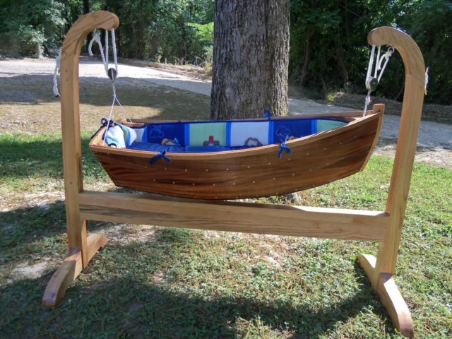 Wooden-Boat-Baby-Cradle-9