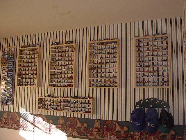 11 Brilliant + Beautiful Hot Wheels Display Ideas  Hot wheels display, Hot  wheels room, Hot wheels display case