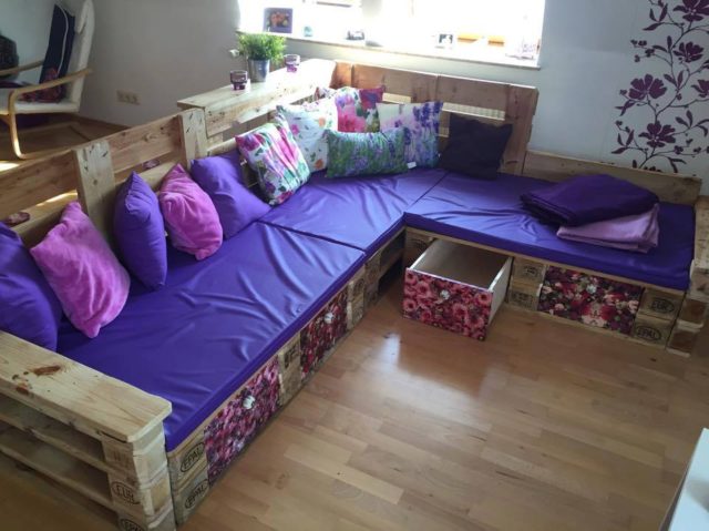 pallet-sectional-sofa-3