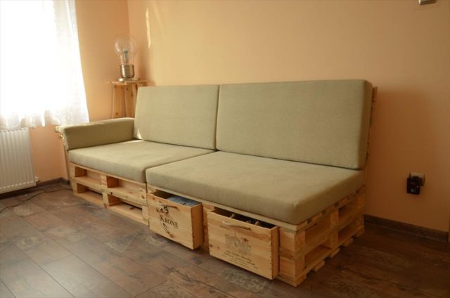pallet-sectional-sofa-4