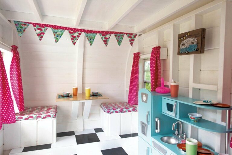 This Happy Camper Playhouse Is Adorable | Home Design, Garden ...