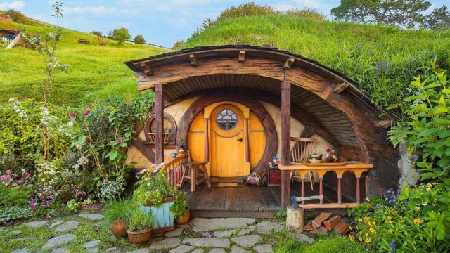You can stay on the actual film set of ?The Hobbit? and ?Lord of the Rings?