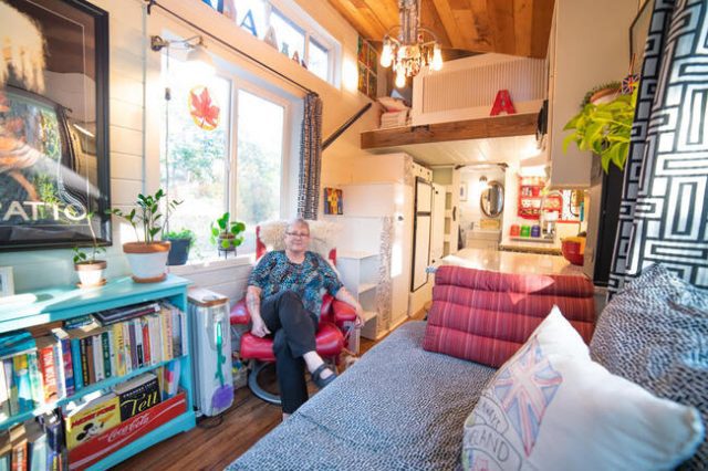 Daisy: Allyson?s DIY Tiny Retirement House Built in Her Mid-50s