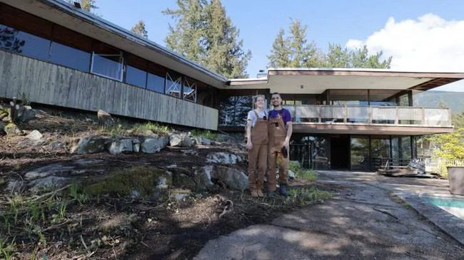 This Couple Bought a Rundown Abandoned House for $1.5 Million and Plan ...