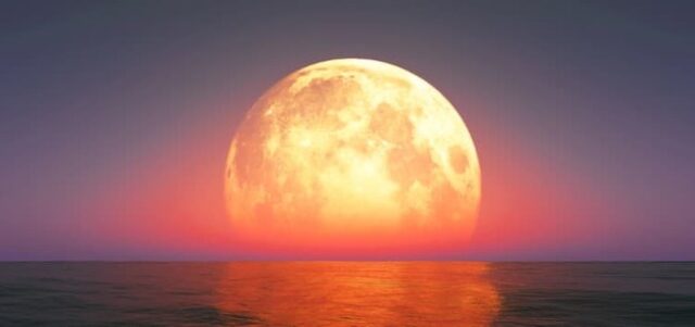 Get Ready for This Weekend’s Exceptionally Large Strawberry Moon | Home ...